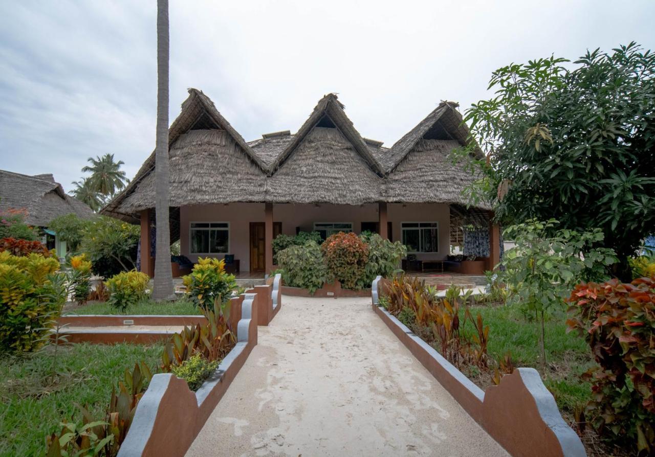 Meremeta Lodge Utende Exterior foto